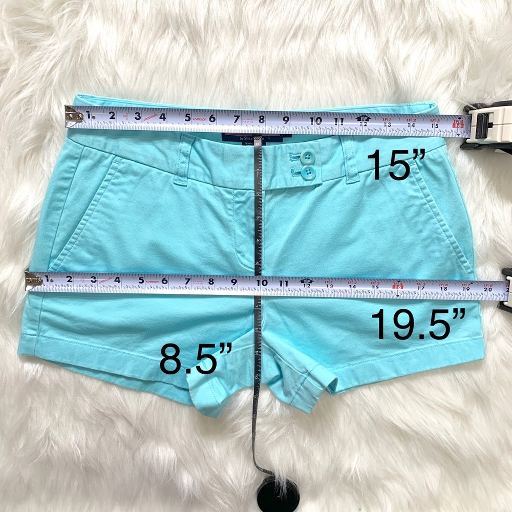 SOLD-Vineyard Vines Dayboat Shorts - Picture 4 of 6